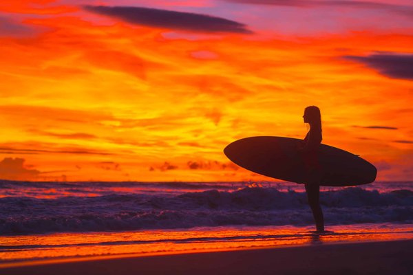 Quelle tenue choisir pour mettre en valeur une morphologie en poire lors d'un événement formel?